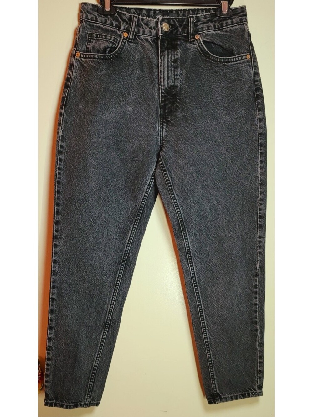 Zara Black High-Waisted Jeans Size 6